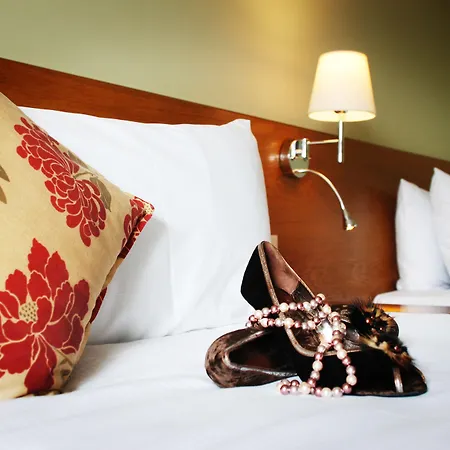 Отель Benners Трали