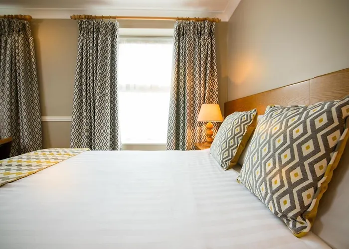 特拉利贝纳斯酒店 酒店 特拉利