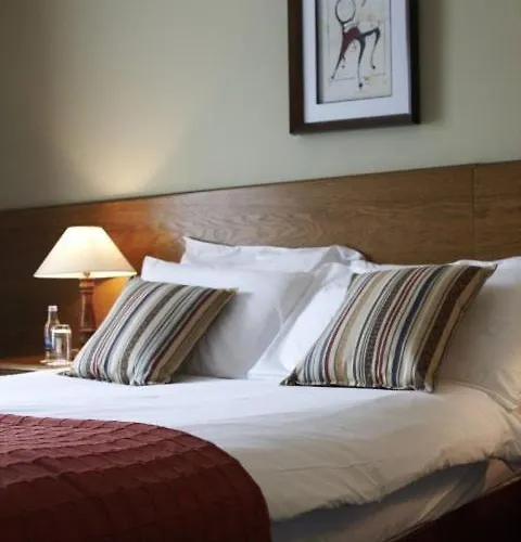 特拉利贝纳斯酒店 3*