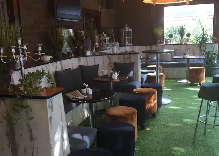 特拉利贝纳斯酒店